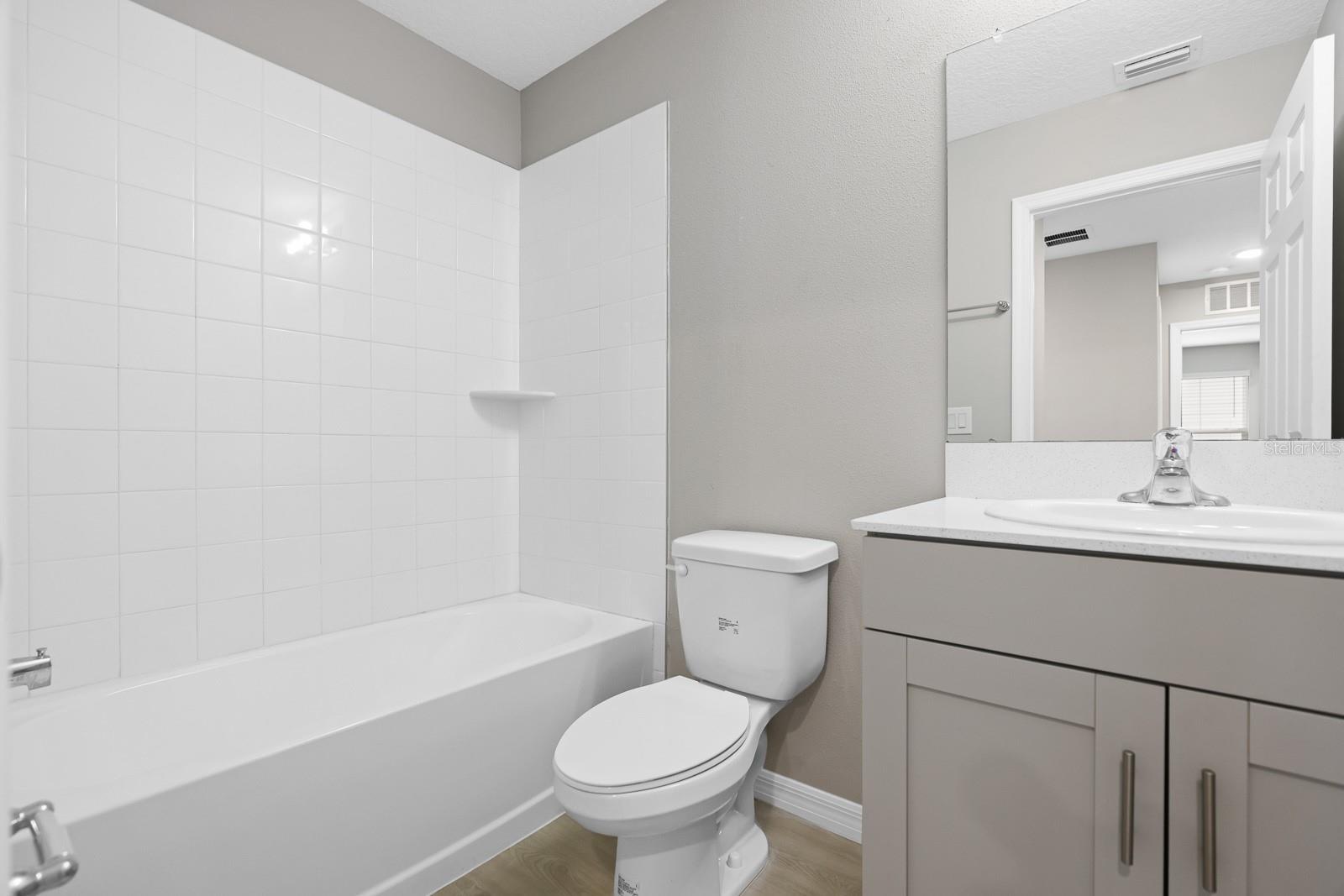 WATERSET WOLF CRK PH A & D1 & - Residential Lease