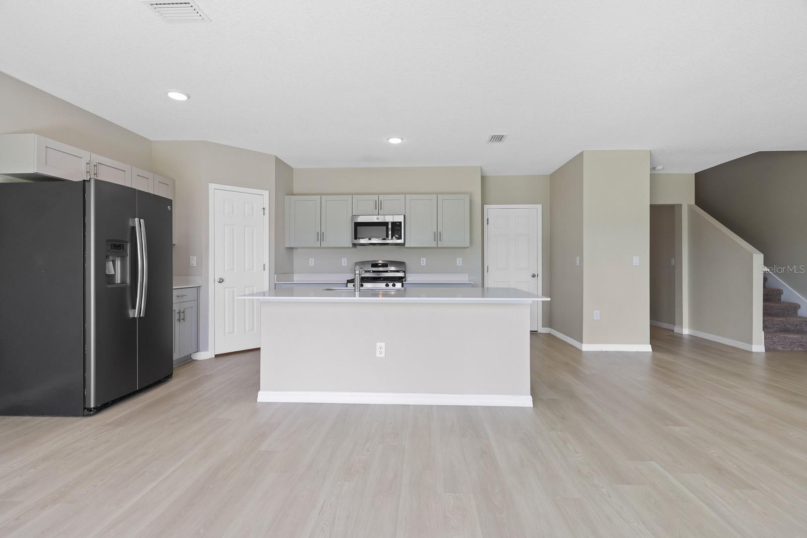 WATERSET WOLF CRK PH A & D1 & - Residential Lease