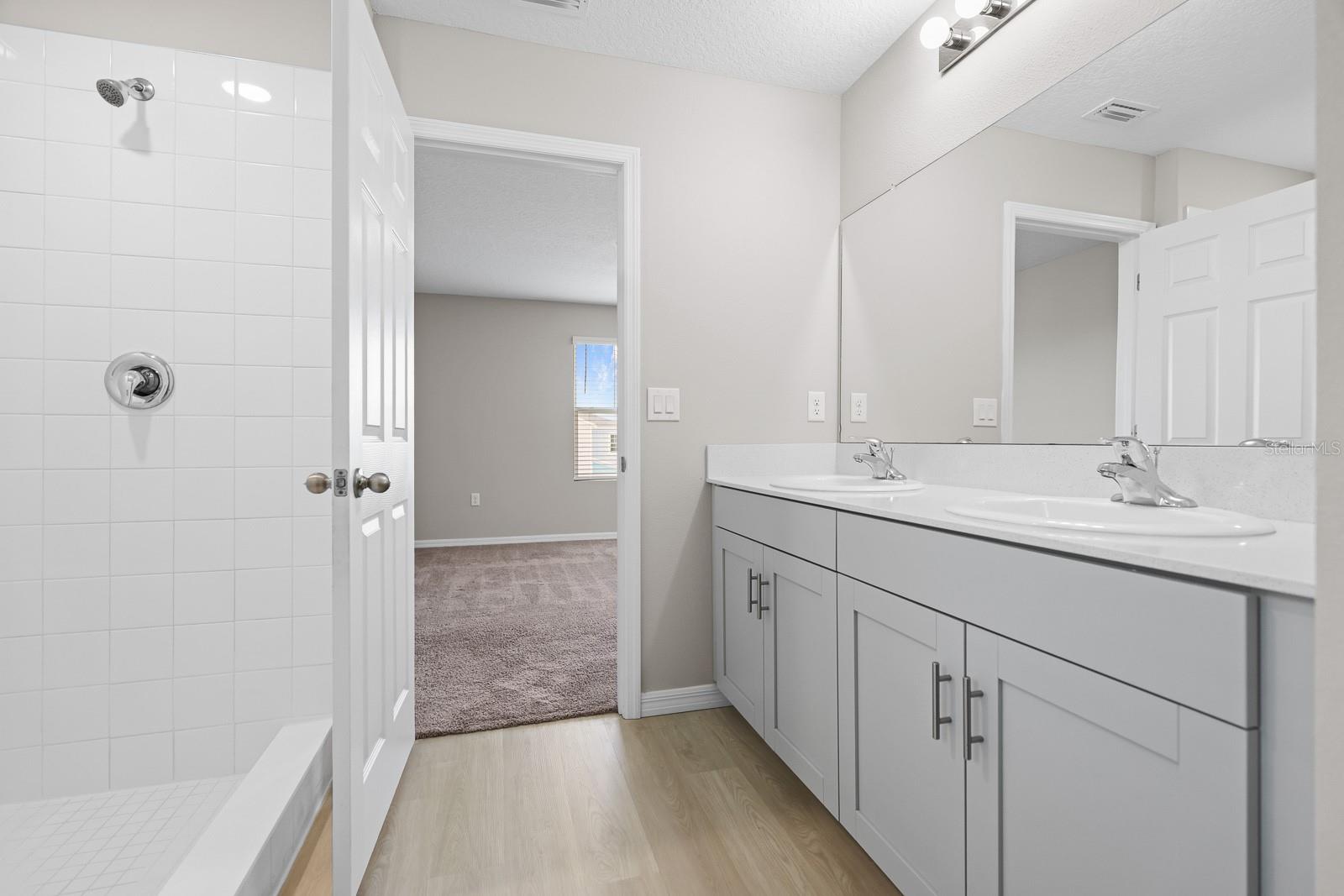 WATERSET WOLF CRK PH A & D1 & - Residential Lease
