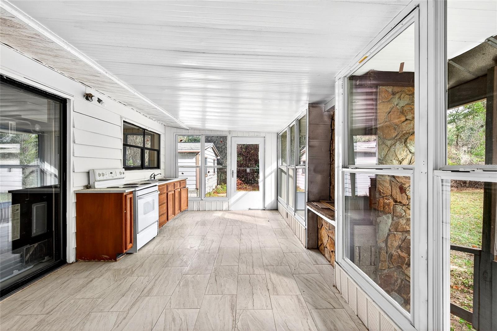 MEADOWBROOK RANCHES 1ST ADD TR - Residential