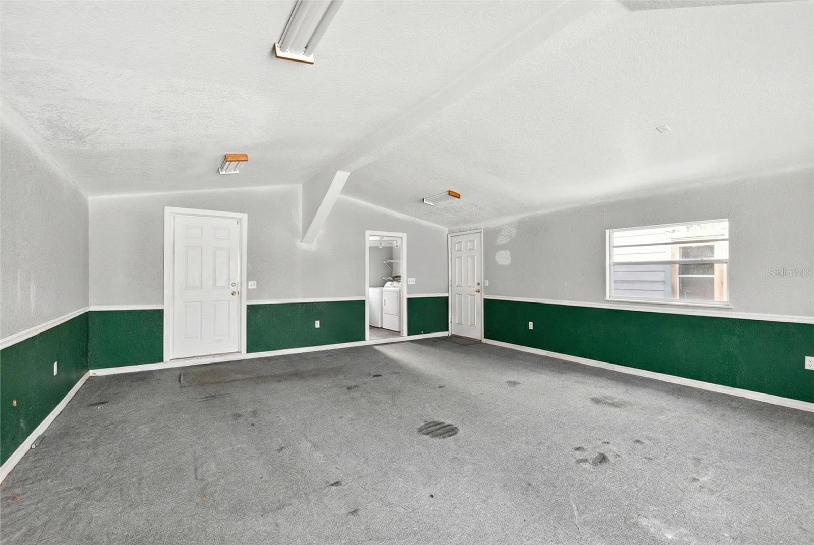 MEADOWBROOK RANCHES 1ST ADD TR - Residential