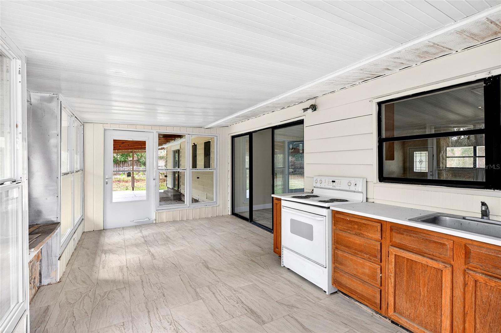 MEADOWBROOK RANCHES 1ST ADD TR - Residential