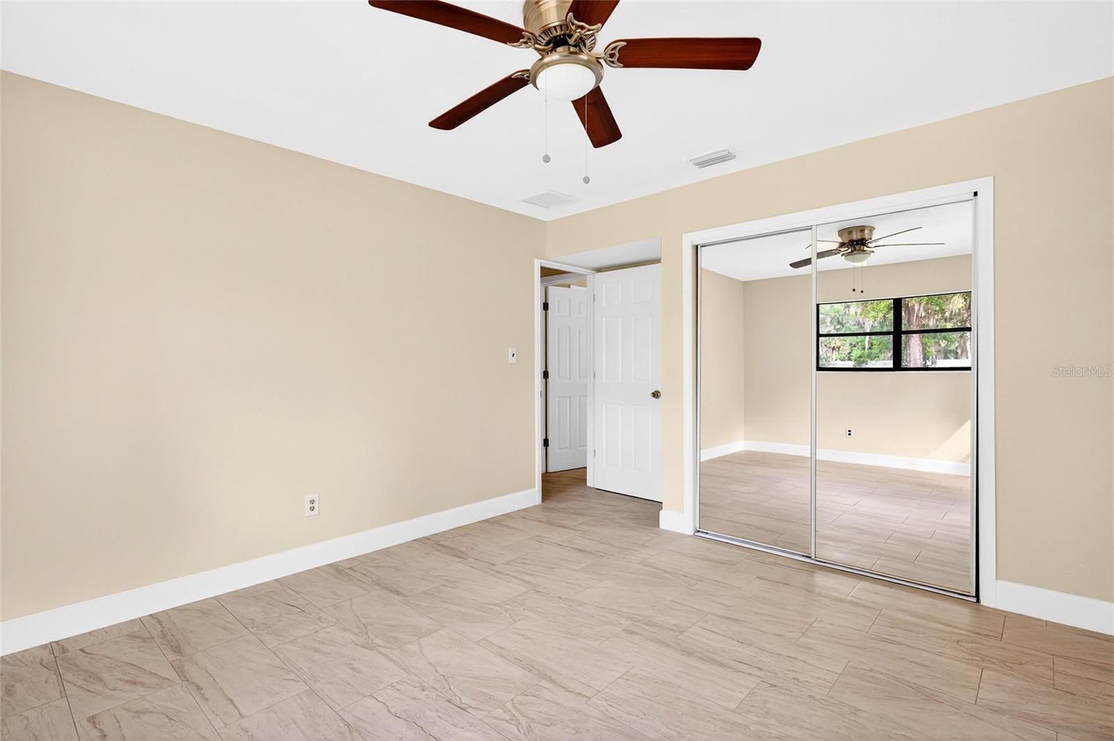 MEADOWBROOK RANCHES 1ST ADD TR - Residential