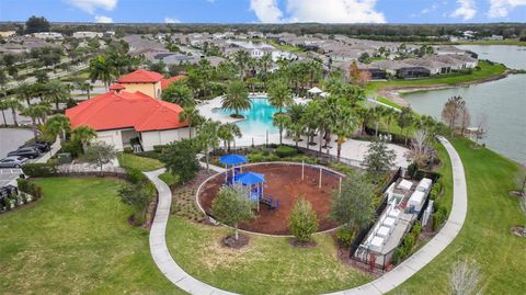 A home in PALMETTO