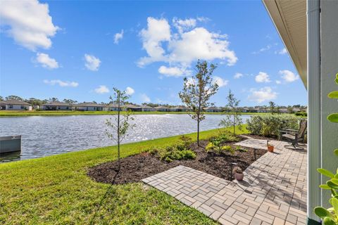 A home in PALMETTO