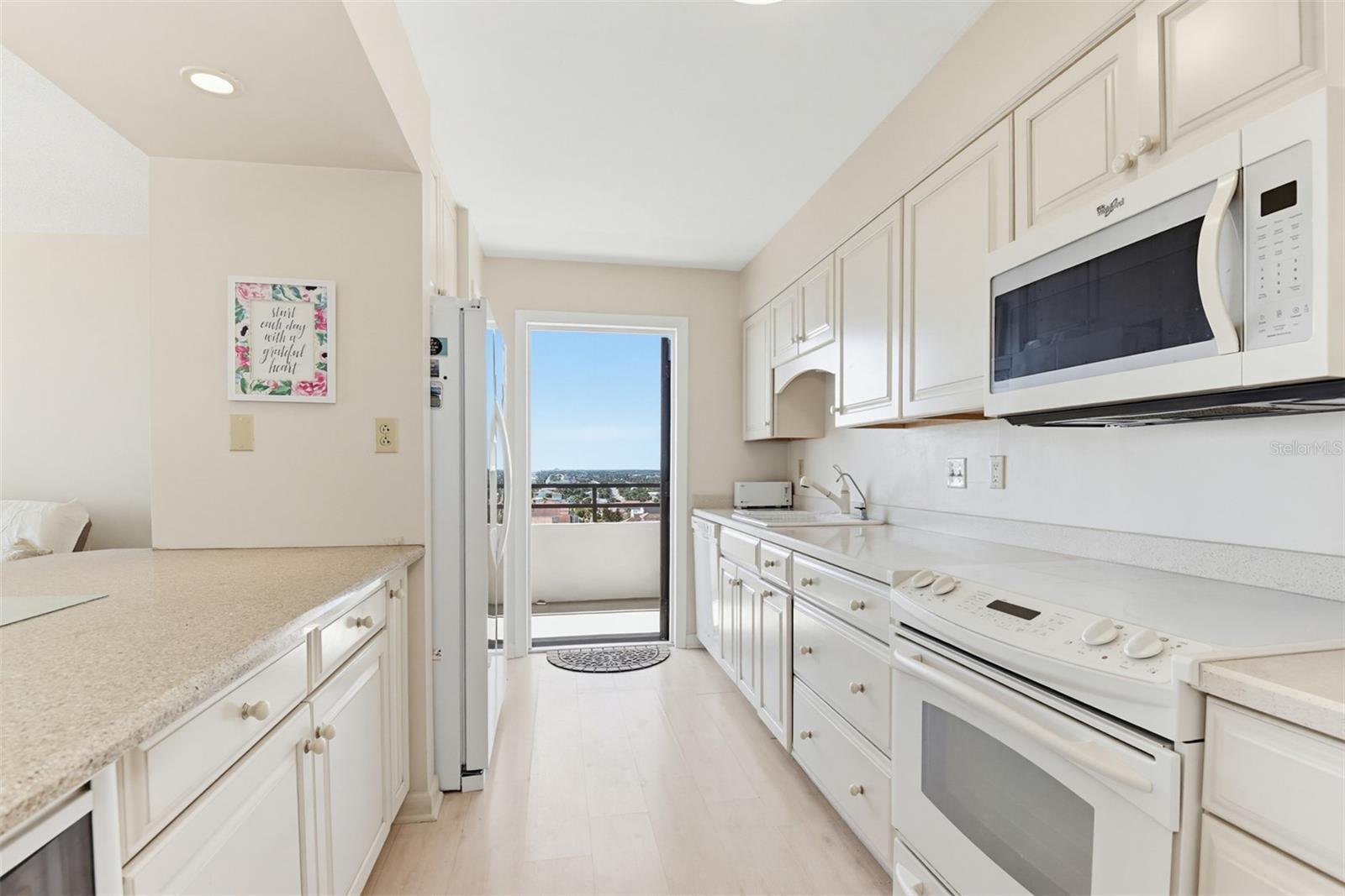 ALIKI GOLD COAST CONDO 01 - Residential