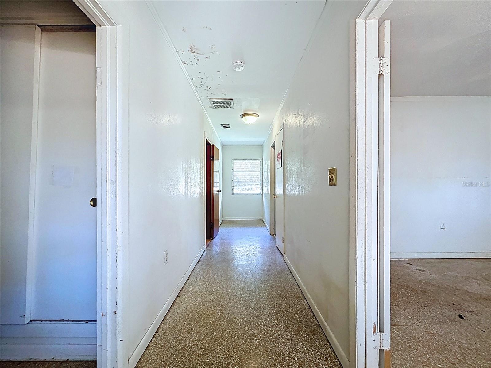 CRYSTAL LAKES VIEW - Residential