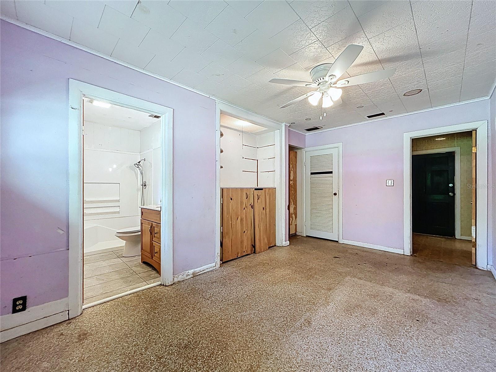 CRYSTAL LAKES VIEW - Residential