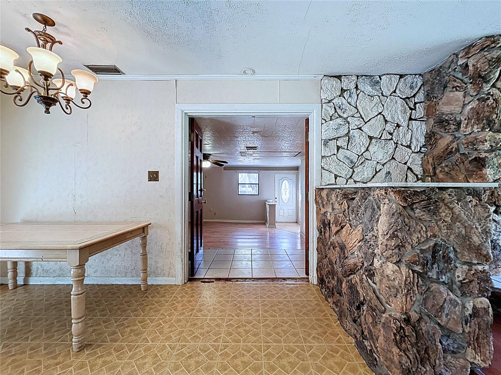 CRYSTAL LAKES VIEW - Residential