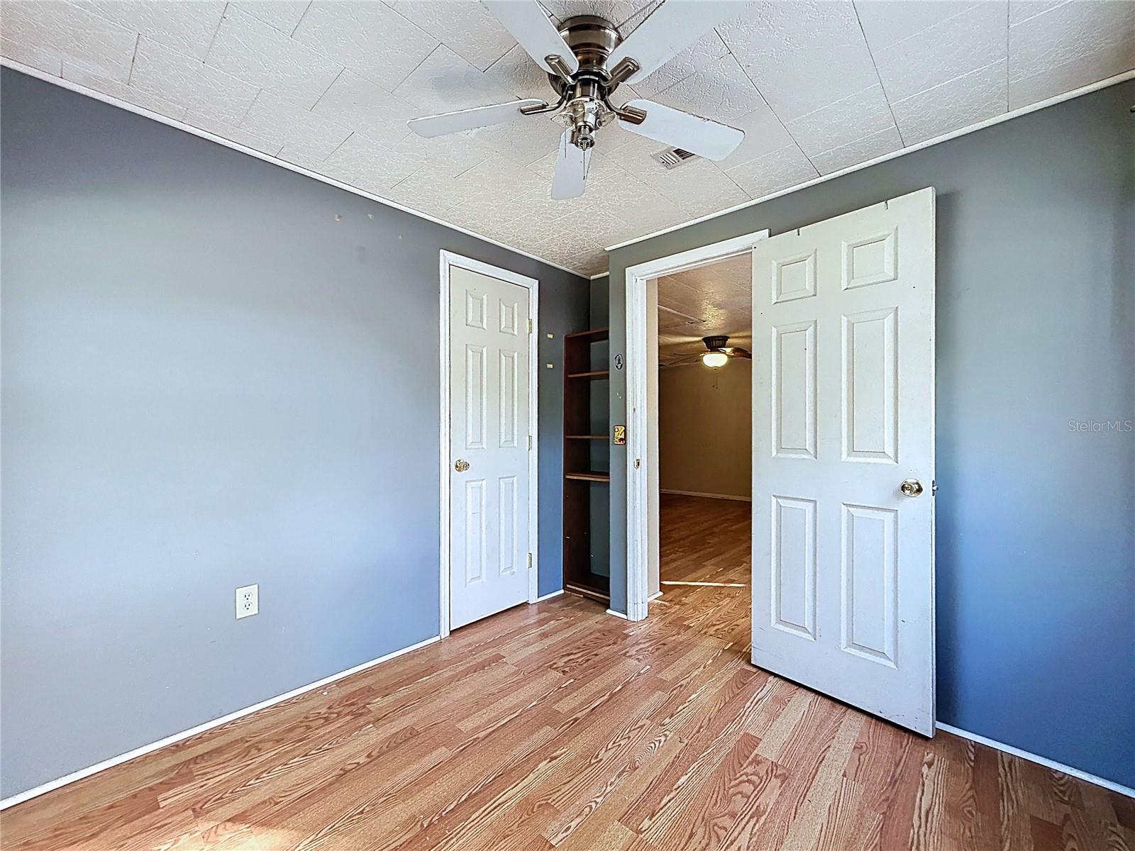 CRYSTAL LAKES VIEW - Residential