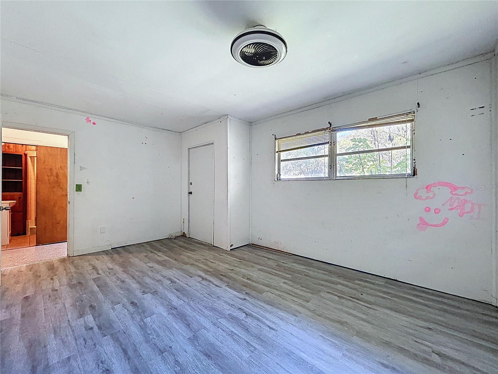 CRYSTAL LAKES VIEW - Residential