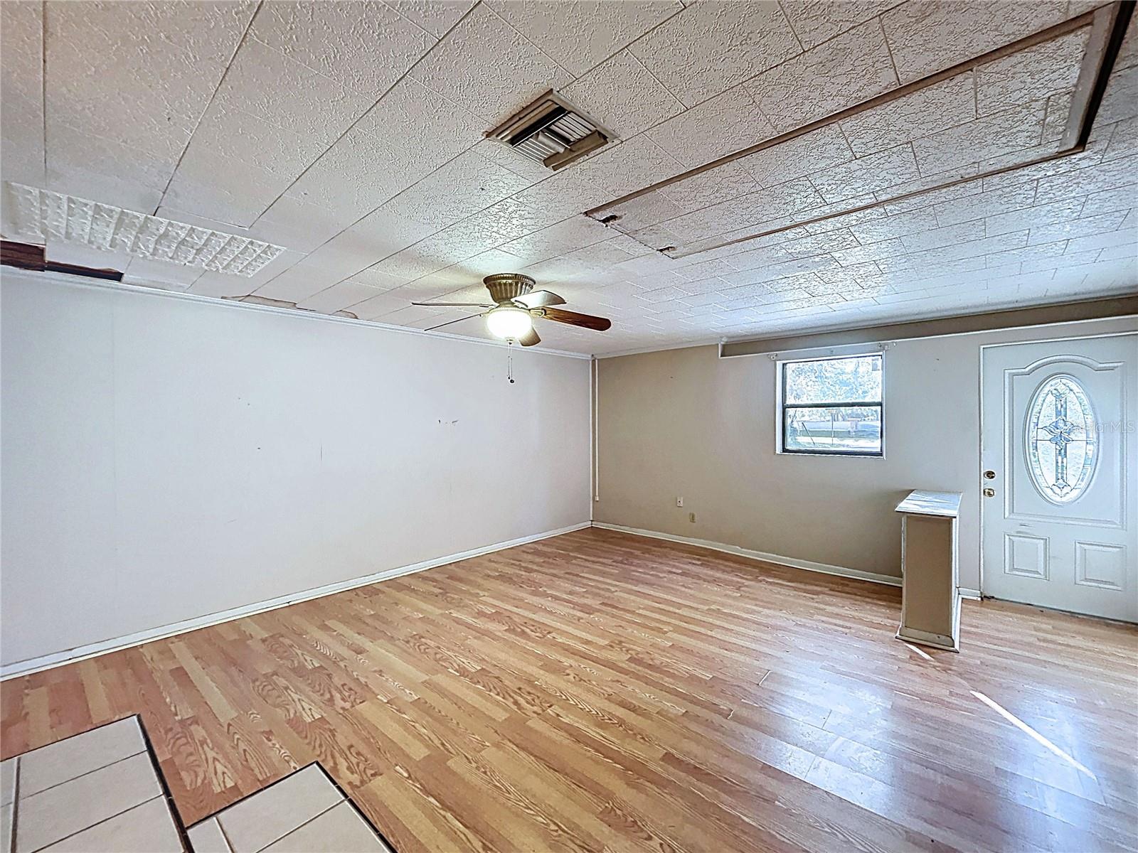 CRYSTAL LAKES VIEW - Residential