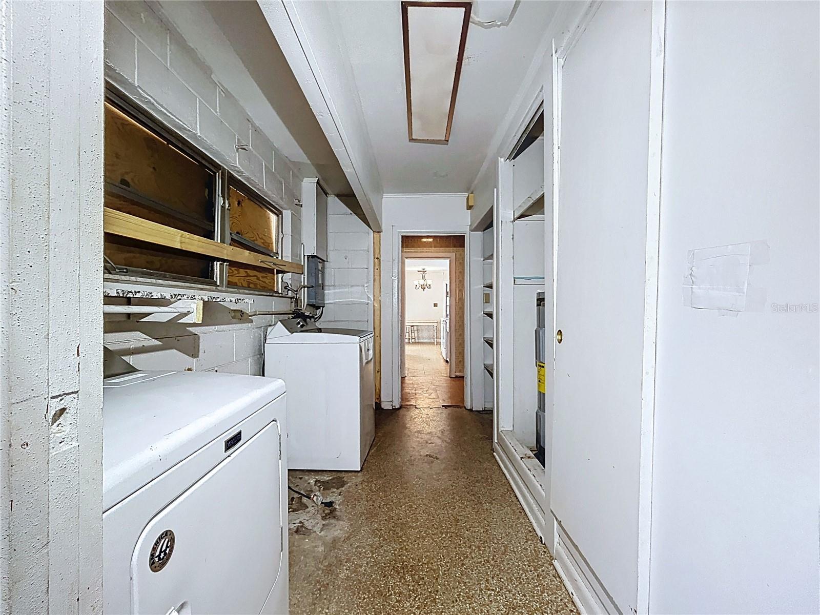 CRYSTAL LAKES VIEW - Residential