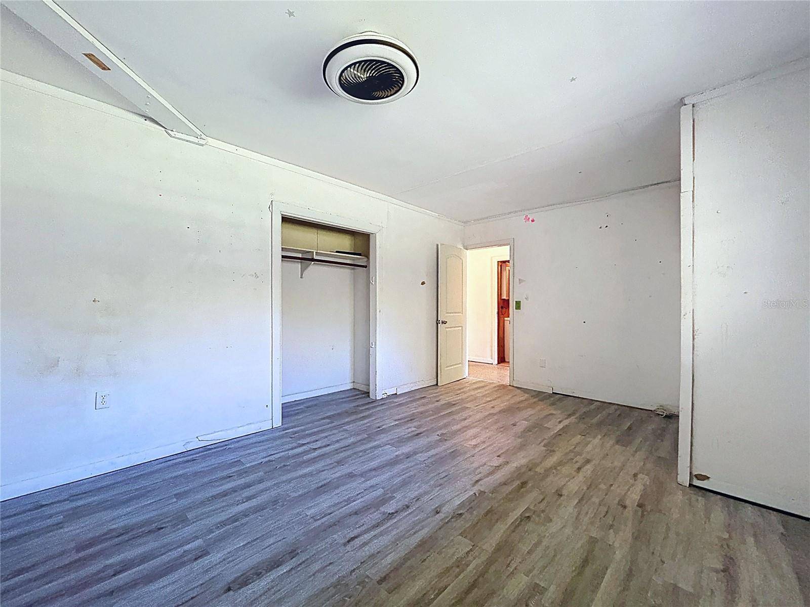 CRYSTAL LAKES VIEW - Residential