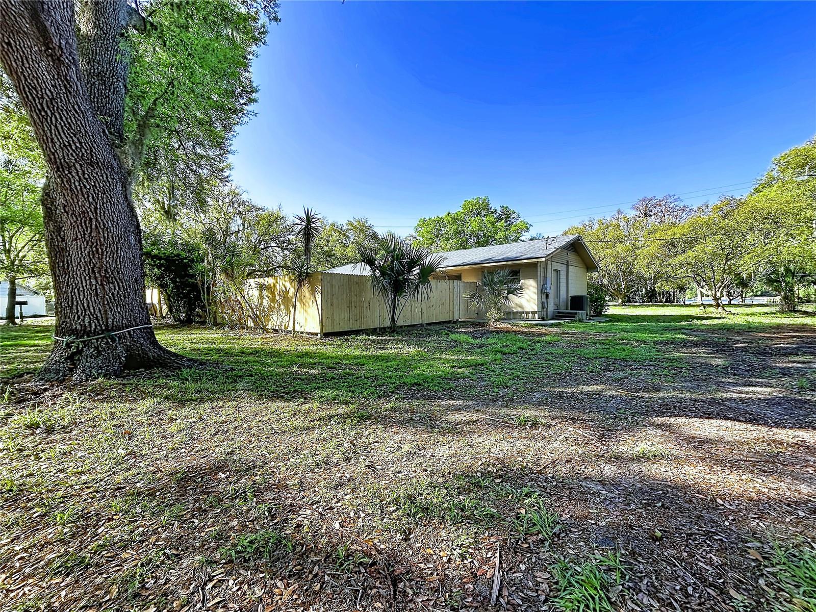 CRYSTAL LAKES VIEW - Residential