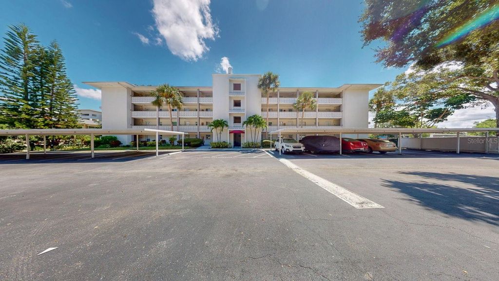 Photo of 1524 Lakeview Rd #306, Clearwater, FL 33756 (MLS # TB8428871)