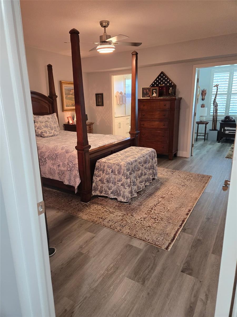 ON TOP OF THE WORLD - Residential