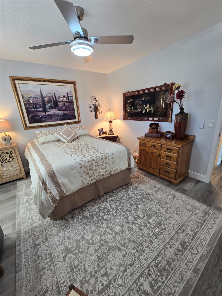 ON TOP OF THE WORLD - Residential