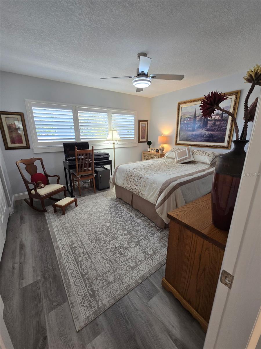 ON TOP OF THE WORLD - Residential