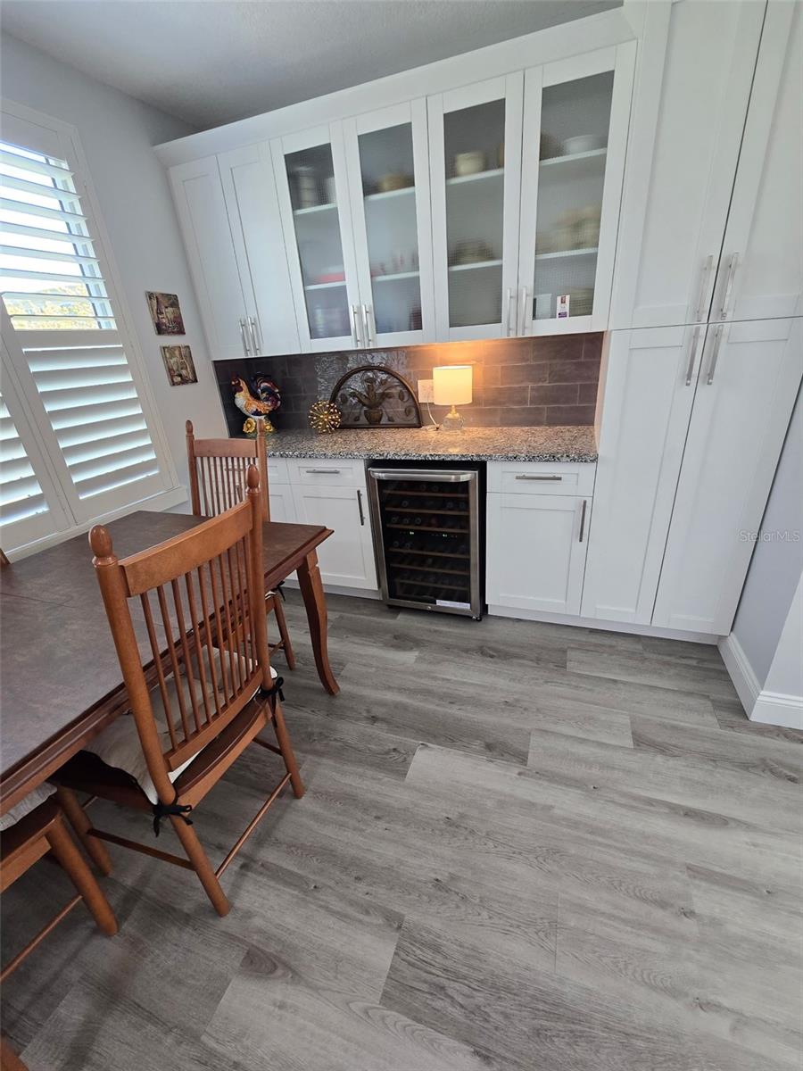 ON TOP OF THE WORLD - Residential