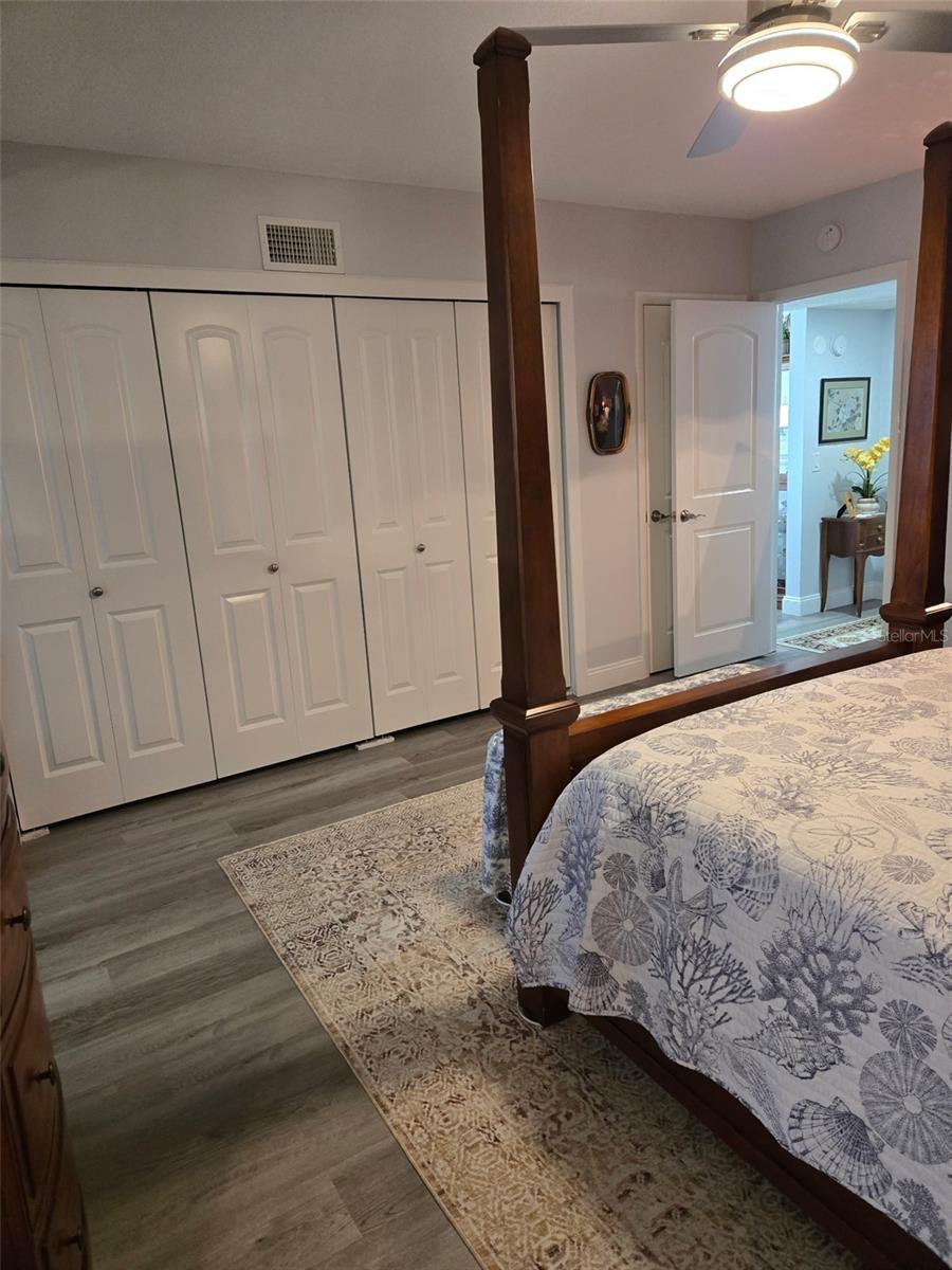 ON TOP OF THE WORLD - Residential