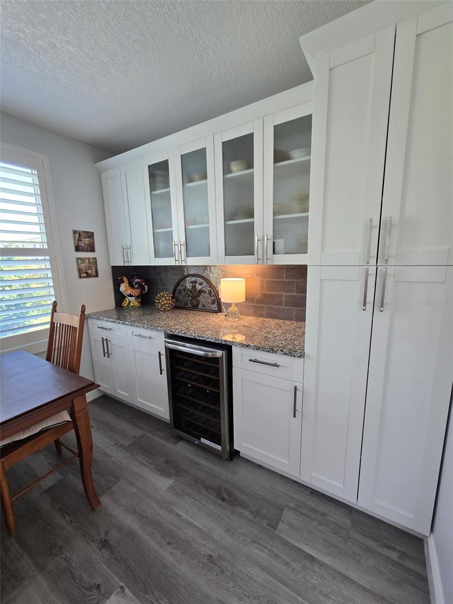 ON TOP OF THE WORLD - Residential