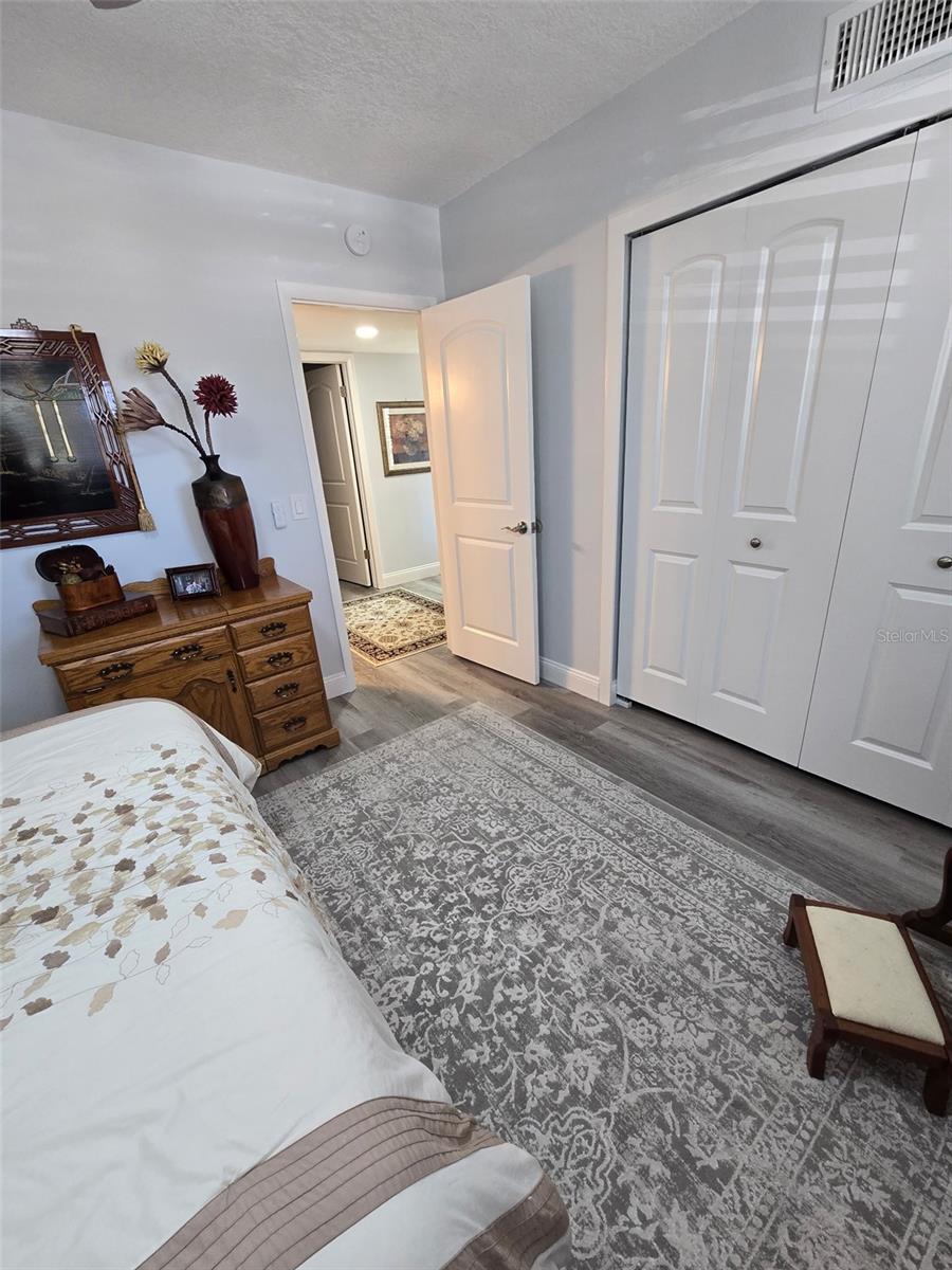 ON TOP OF THE WORLD - Residential