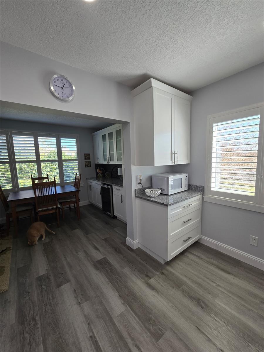 ON TOP OF THE WORLD - Residential