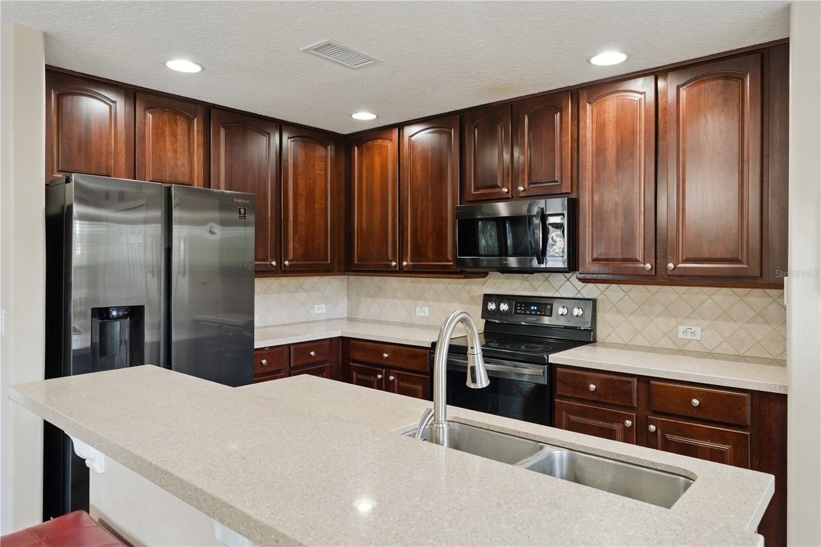 HAWTHORNE GLEN - Residential