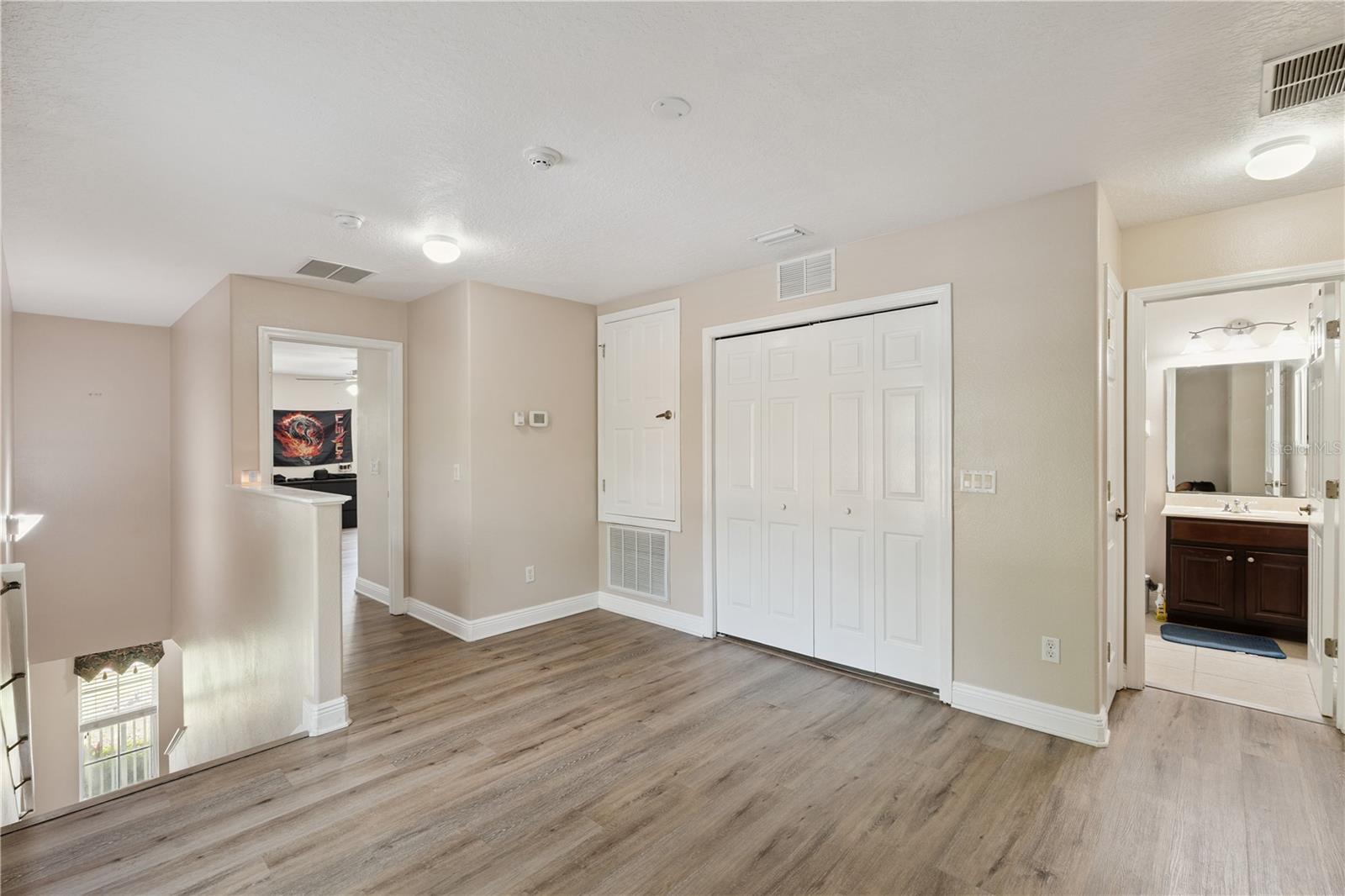 HAWTHORNE GLEN - Residential