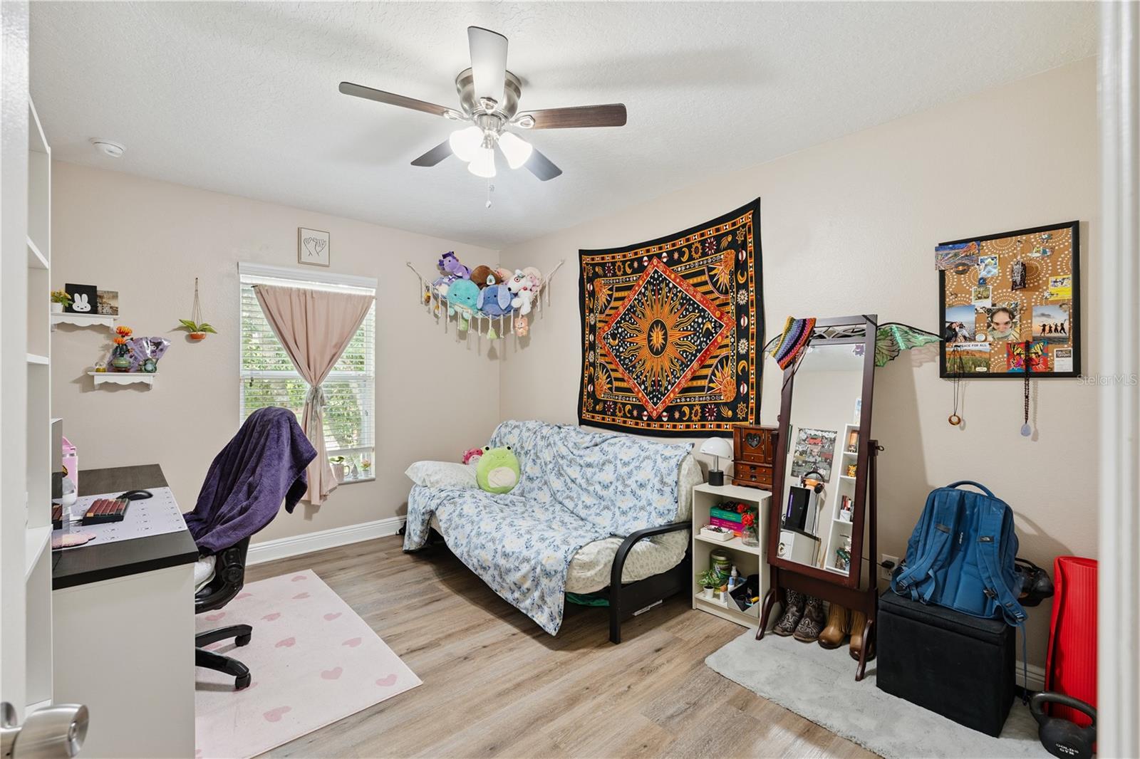 HAWTHORNE GLEN - Residential