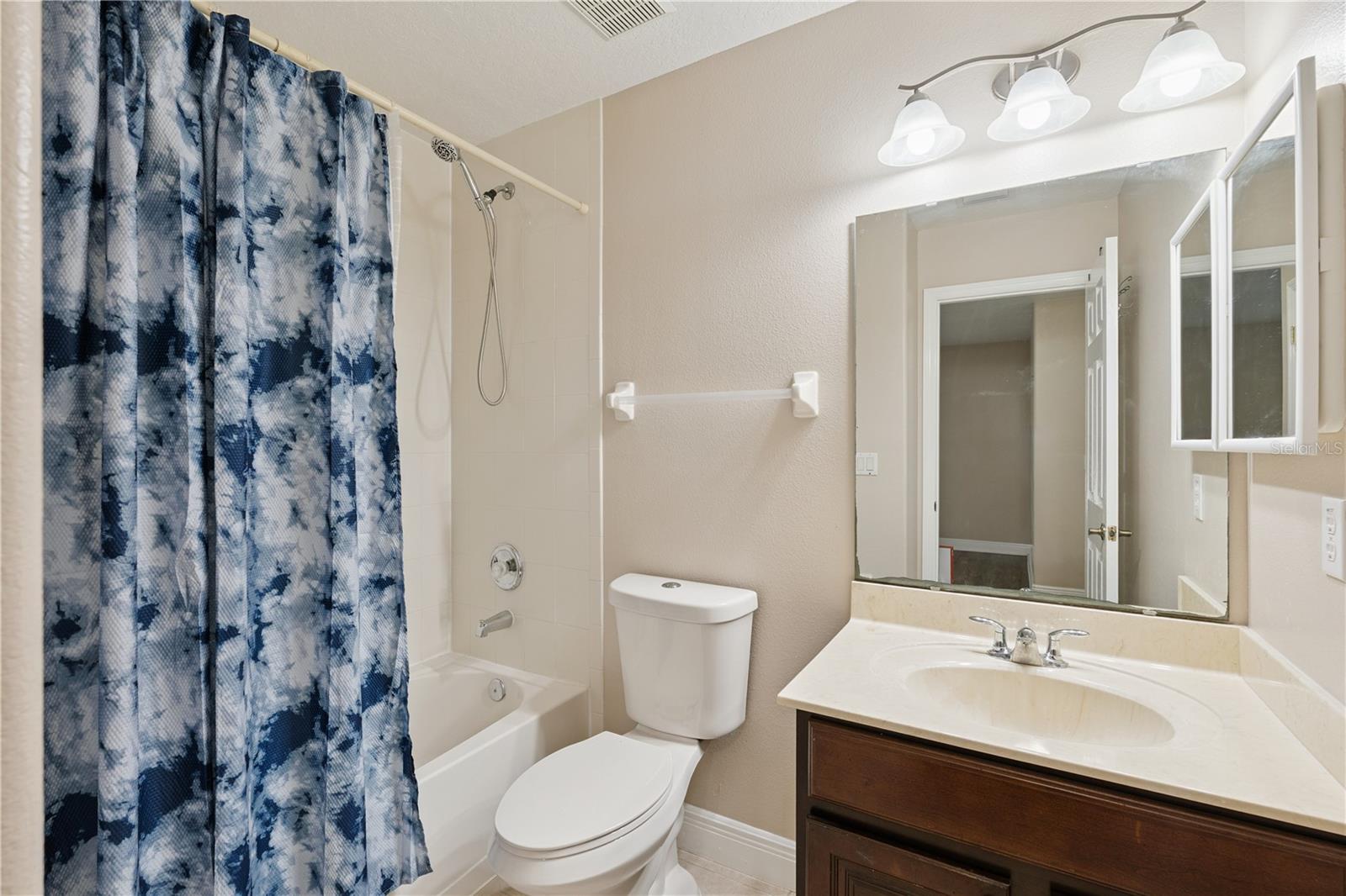 HAWTHORNE GLEN - Residential