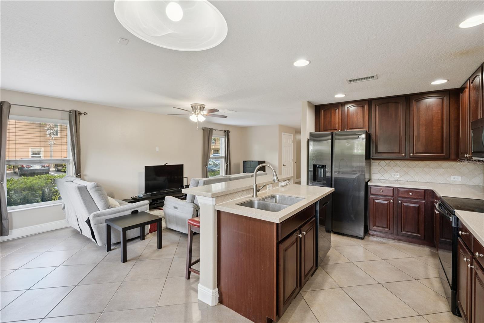 HAWTHORNE GLEN - Residential