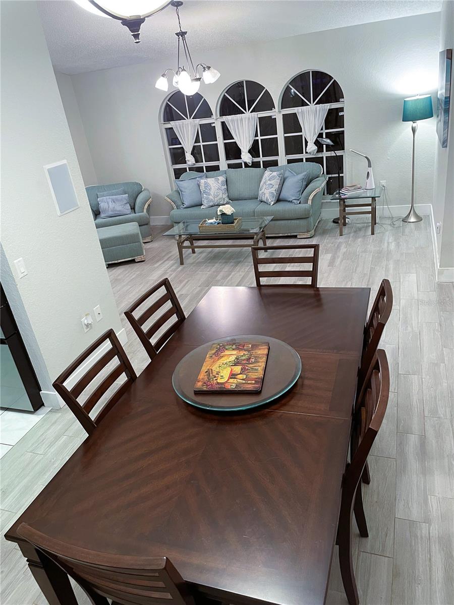 2571 RUNNING OAK COURT