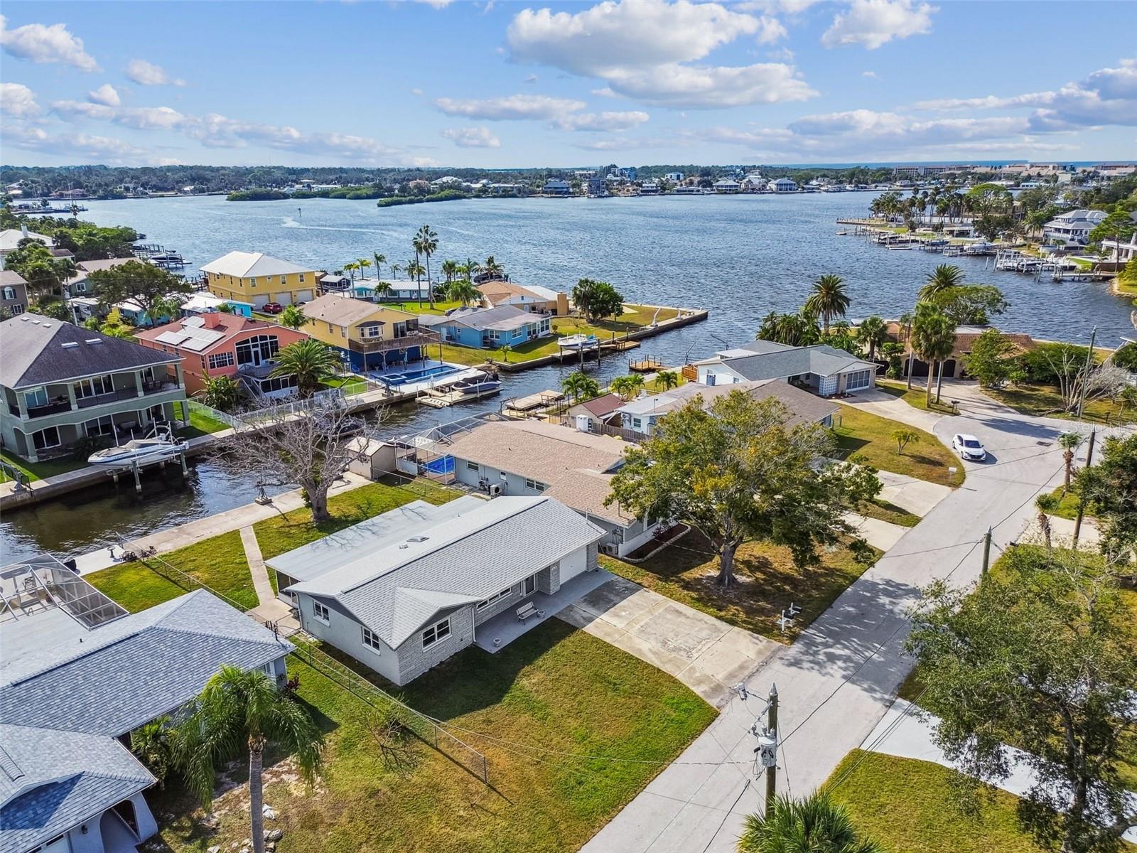 MARTHAS VINEYARD - Residential