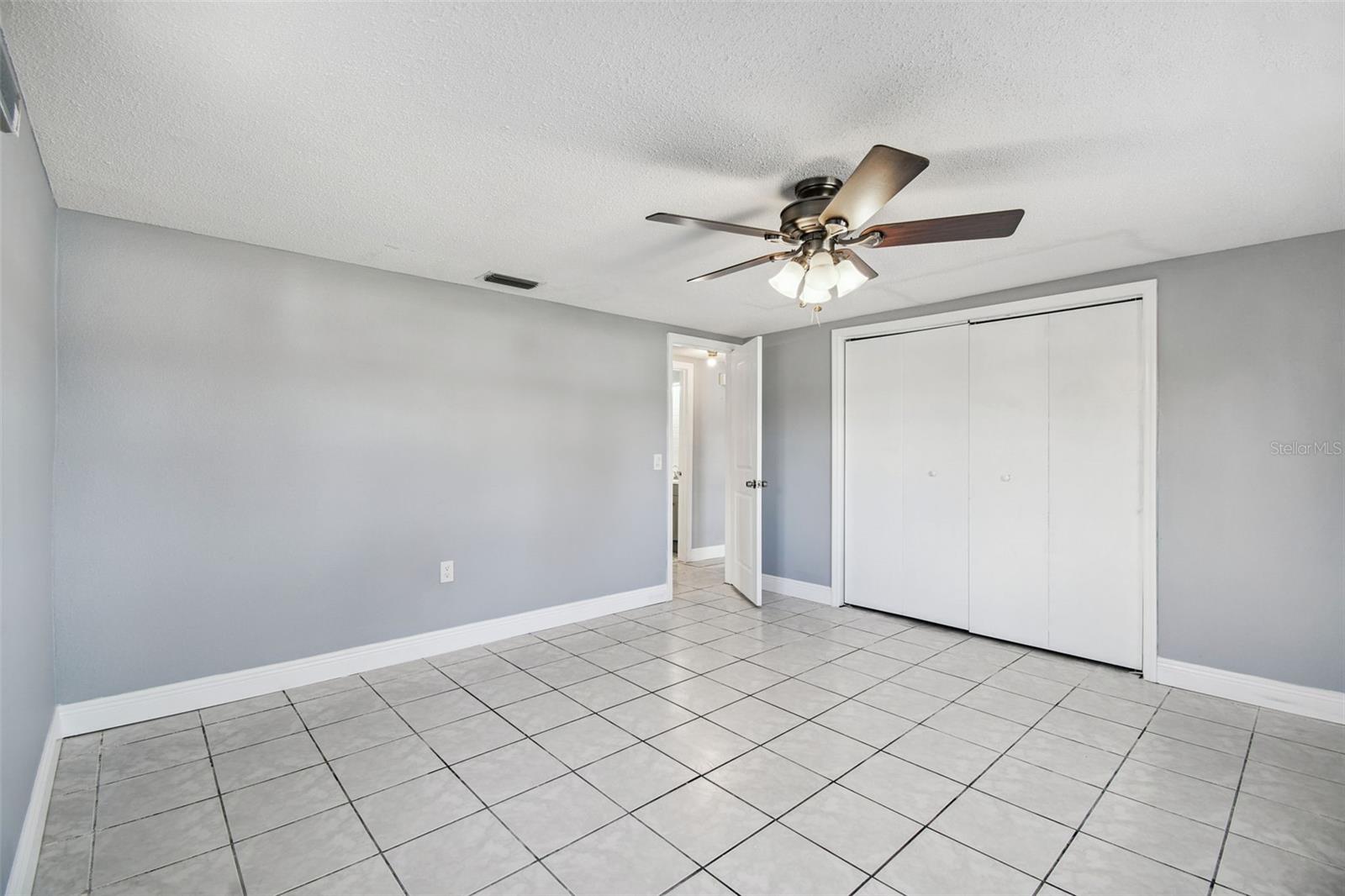 MARTHAS VINEYARD - Residential