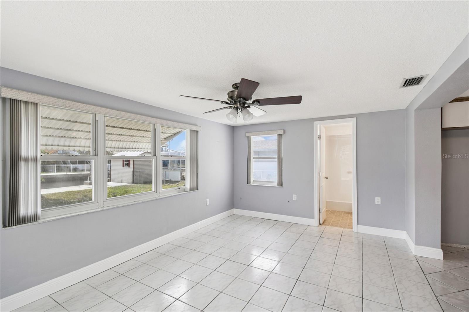 MARTHAS VINEYARD - Residential