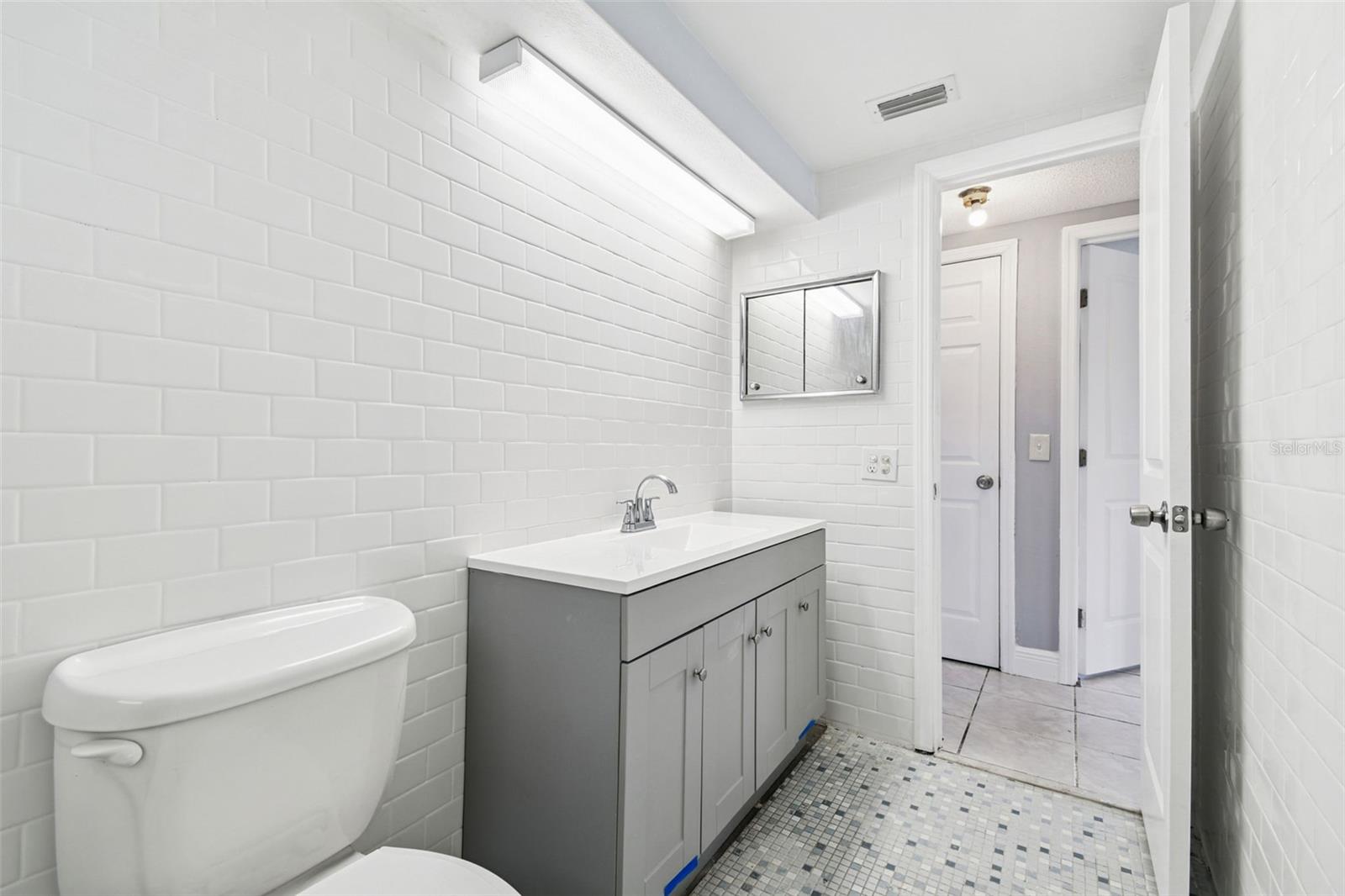 MARTHAS VINEYARD - Residential