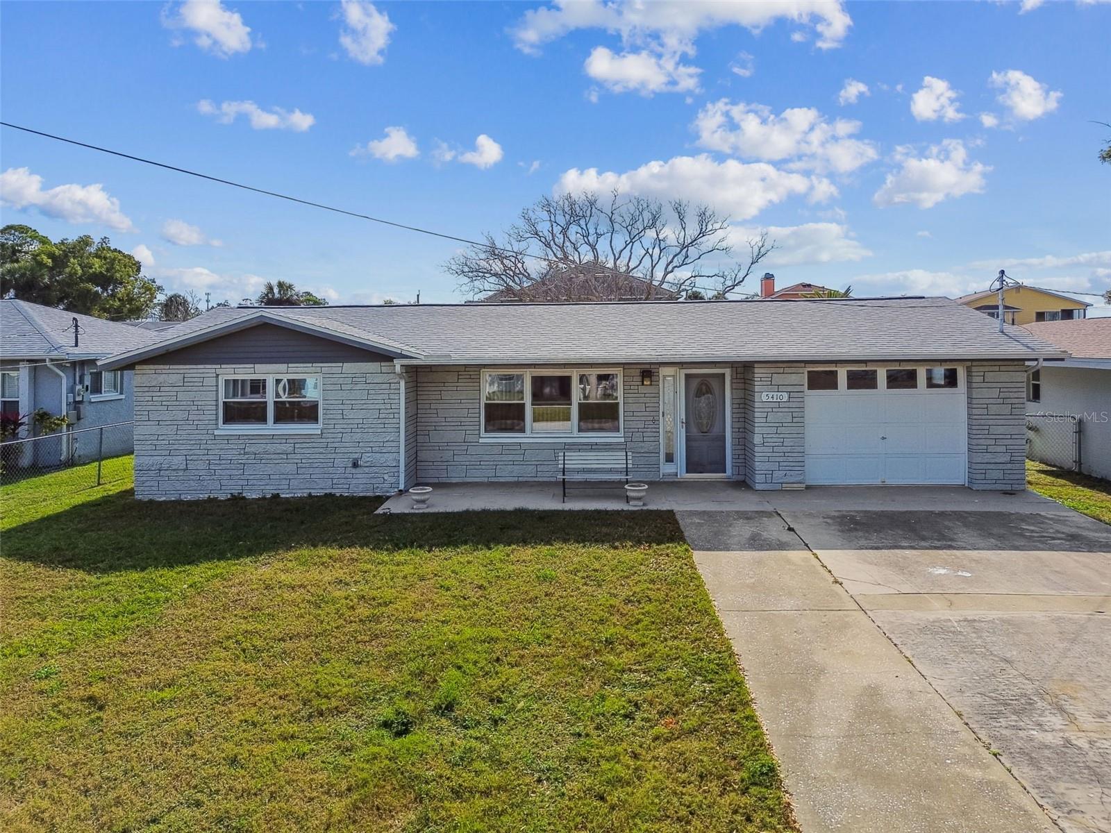 MARTHAS VINEYARD - Residential