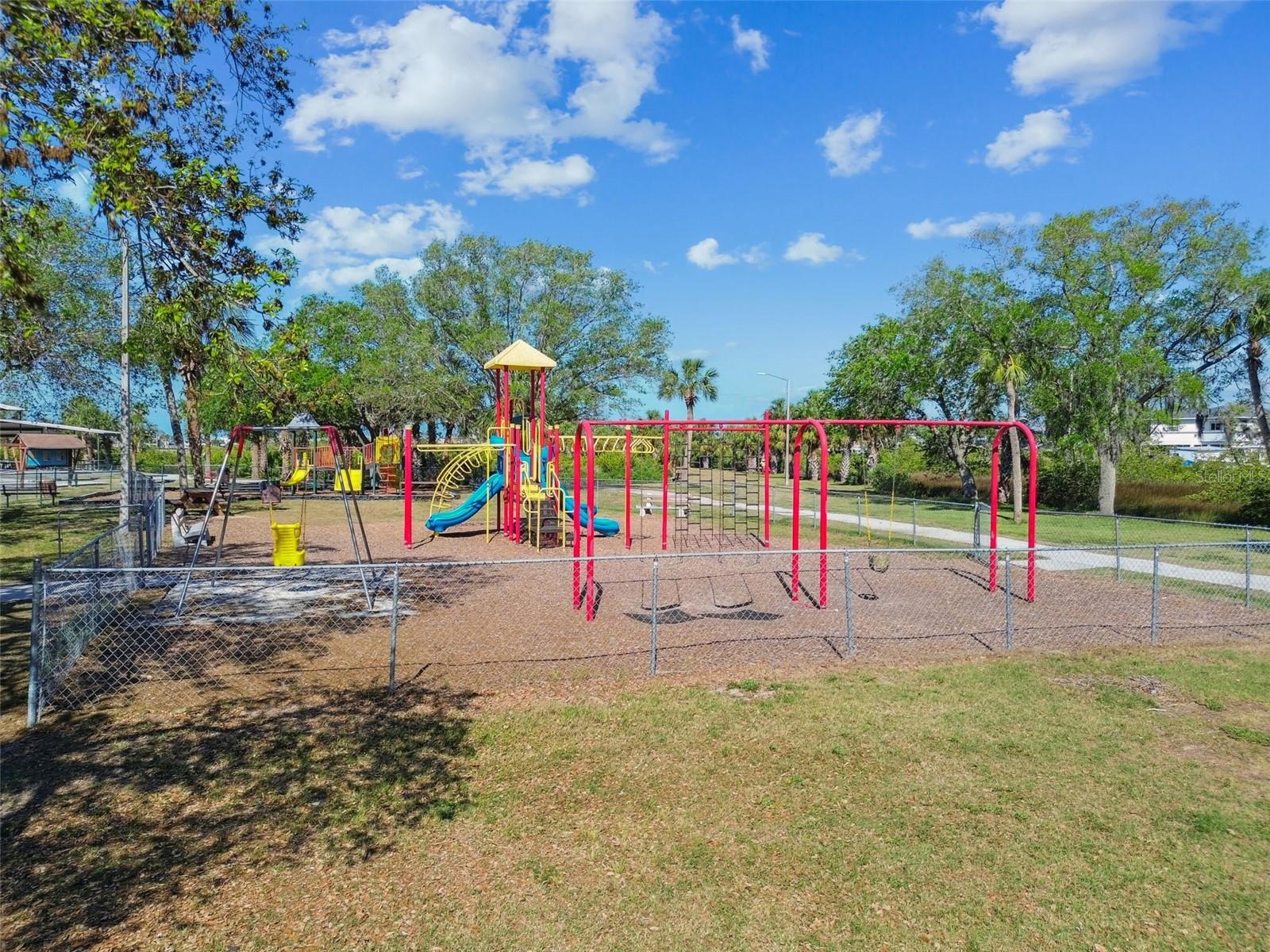 MARTHAS VINEYARD - Residential