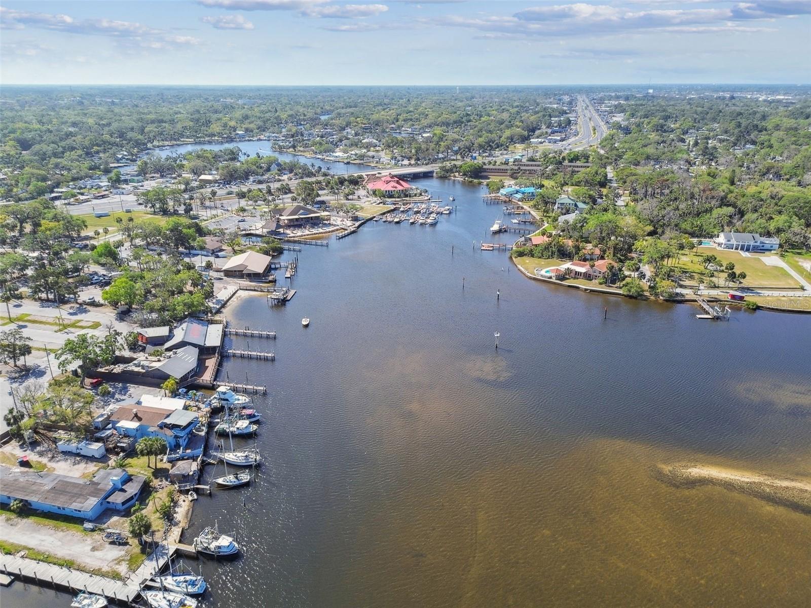 MARTHAS VINEYARD - Residential