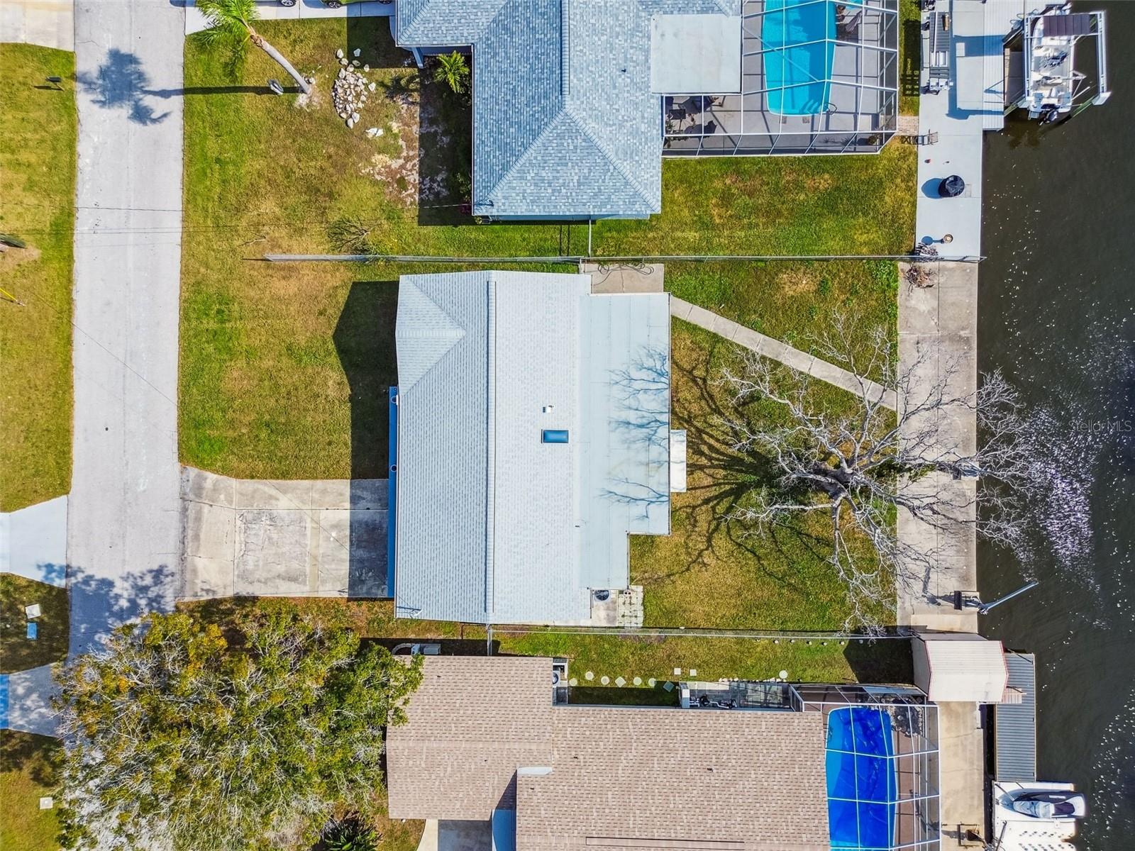 MARTHAS VINEYARD - Residential