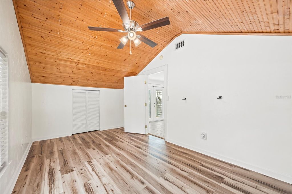 Photo of 1241 NW 35th Avenue, Gainesville, FL 32609 (MLS # GC534528)