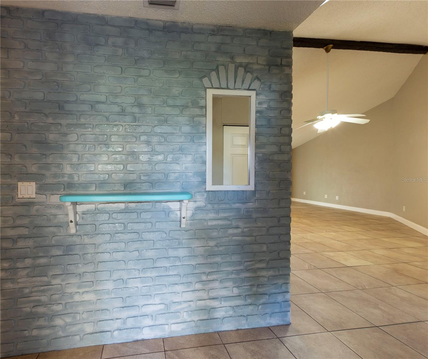 PERSIMMON PLACE CONDO - Residential