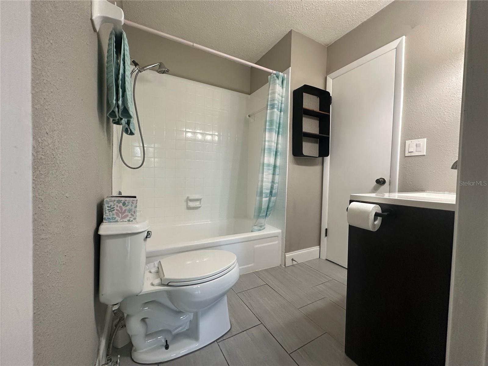 PERSIMMON PLACE CONDO - Residential