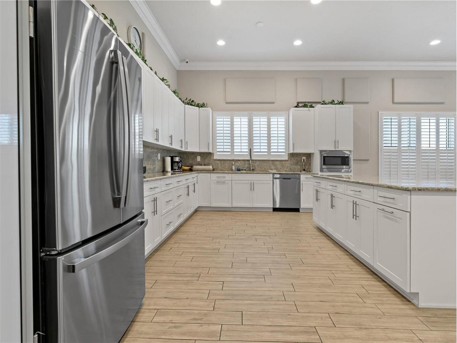 SAND PEBBLE POINTE CONDO 03 - Residential