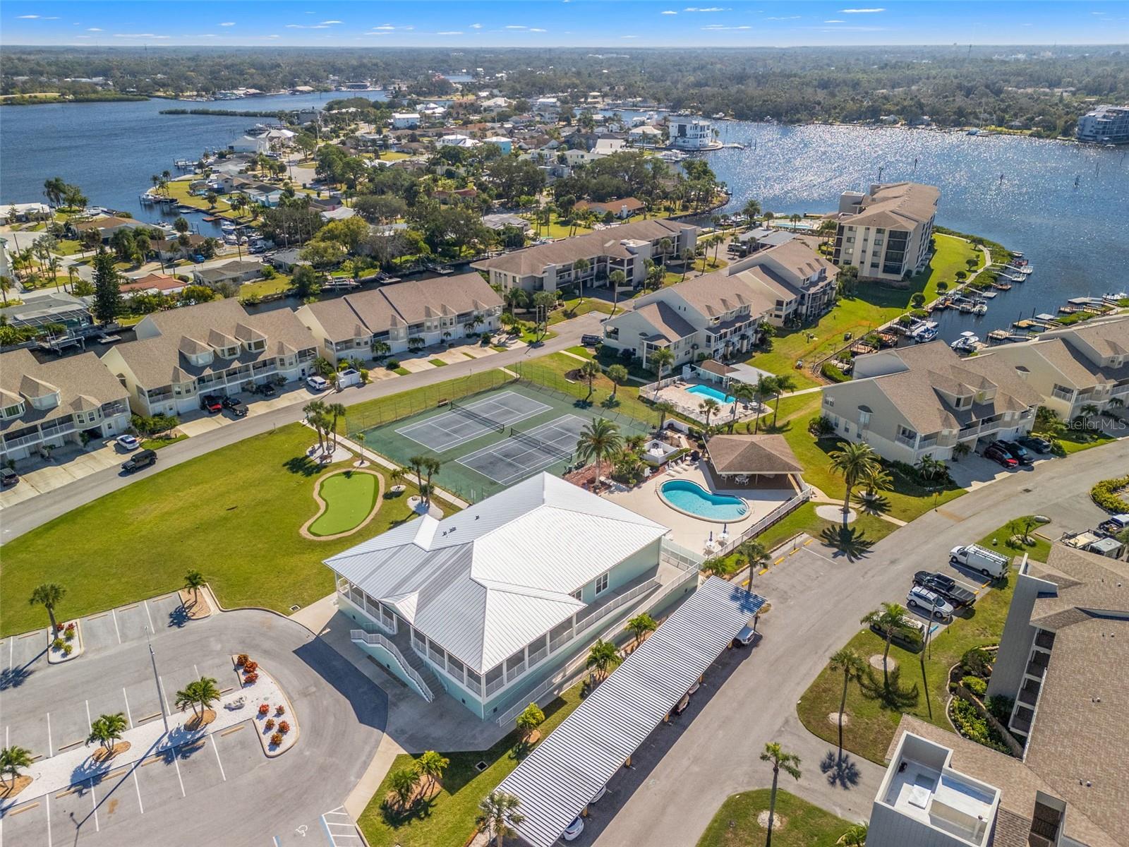 SAND PEBBLE POINTE CONDO 03 - Residential