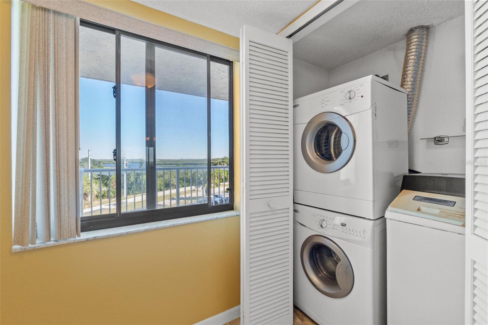 SAND PEBBLE POINTE CONDO 03 - Residential