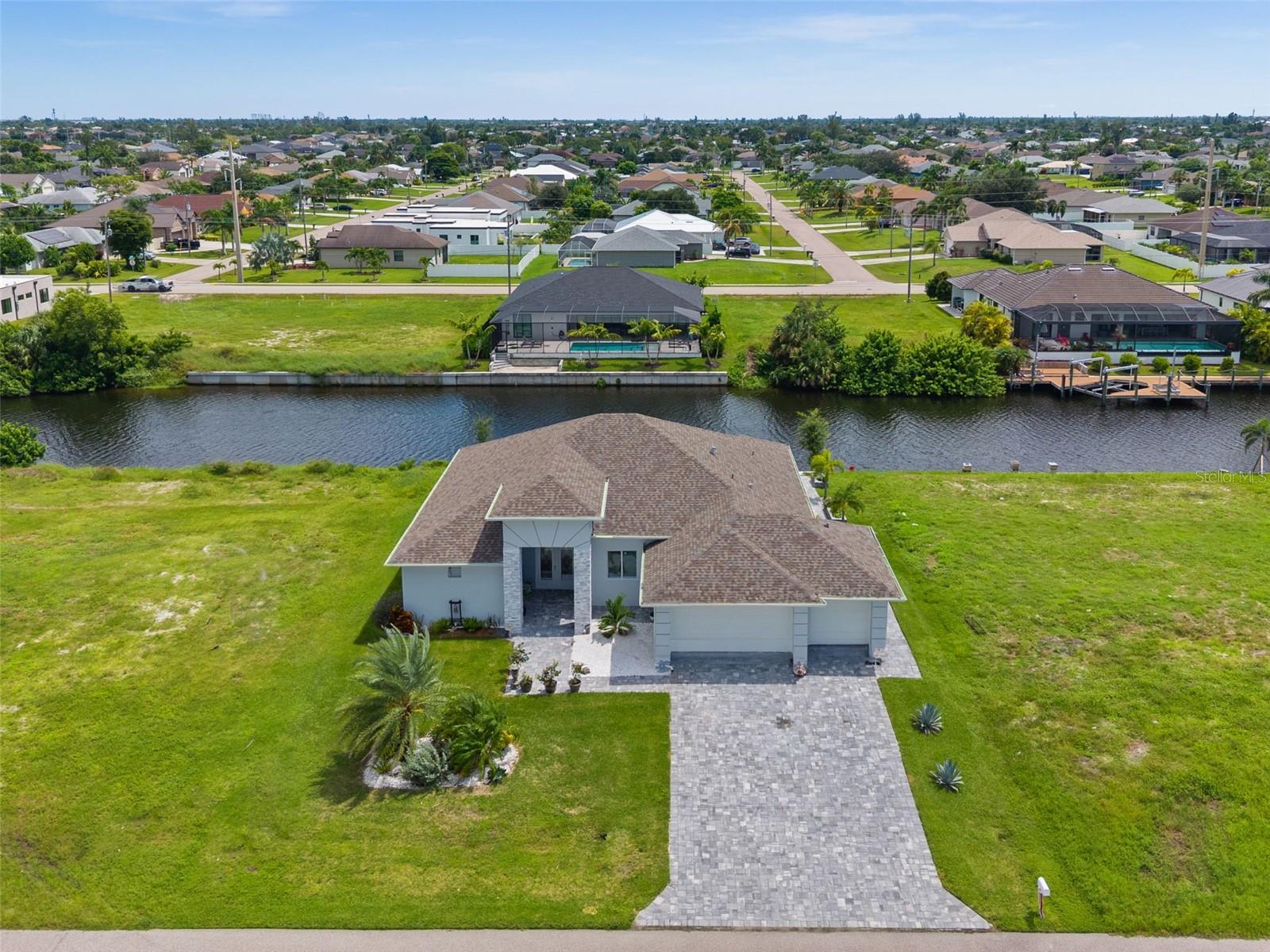 CAPE CORAL - Residential