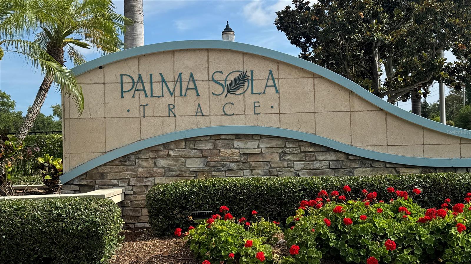 PALMA SOLA TRACE - Residential